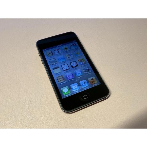 A1318 Apple iPod Touch 3rd Gen 32GB Music+Video Player | Reset Tested Working - Picture 1 of 7